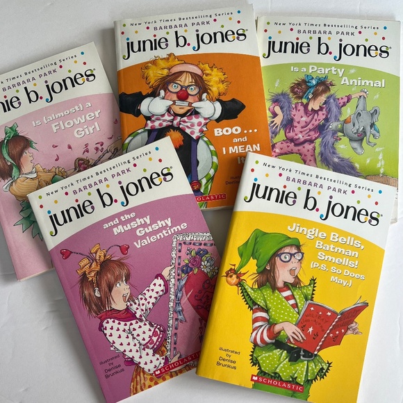 Lot of 5 Junie B Jones books - Picture 1 of 3